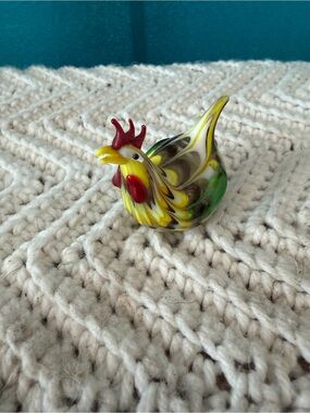 Lenox Barnyard Brilliance Art
Glass Hen Figurine